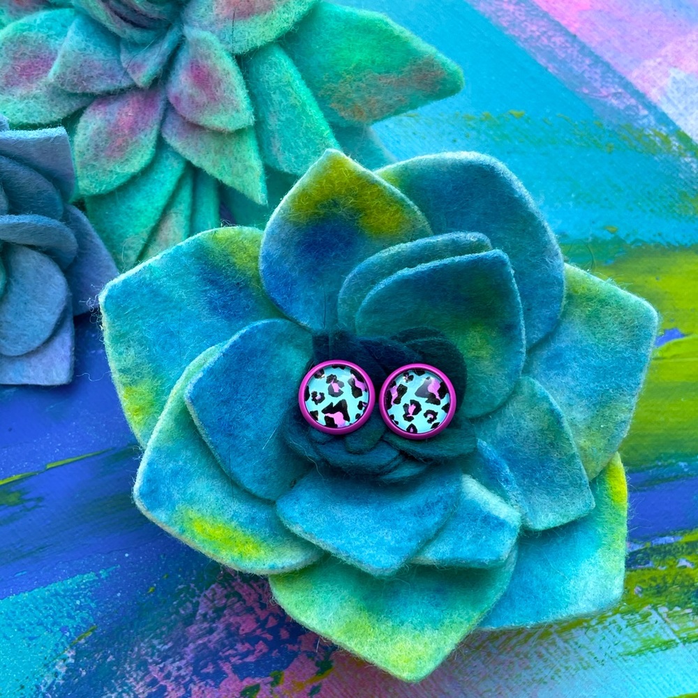 Two Pair Leopard Print Earrings - Picture 4 of 7